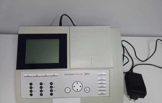 Spettrofotometro Merck Pharo 100 Usato